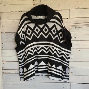 Old Navy Black and White Poncho